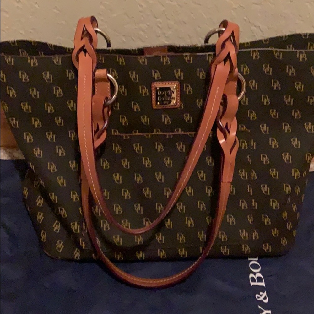 Dooney & Bourke